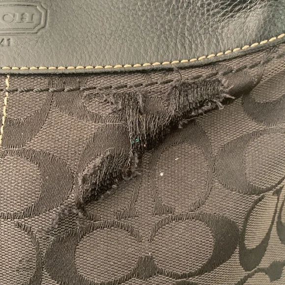 Coach signature black canvas and leather crossbody bucket bag F06M-104 - Picture 4 of 16